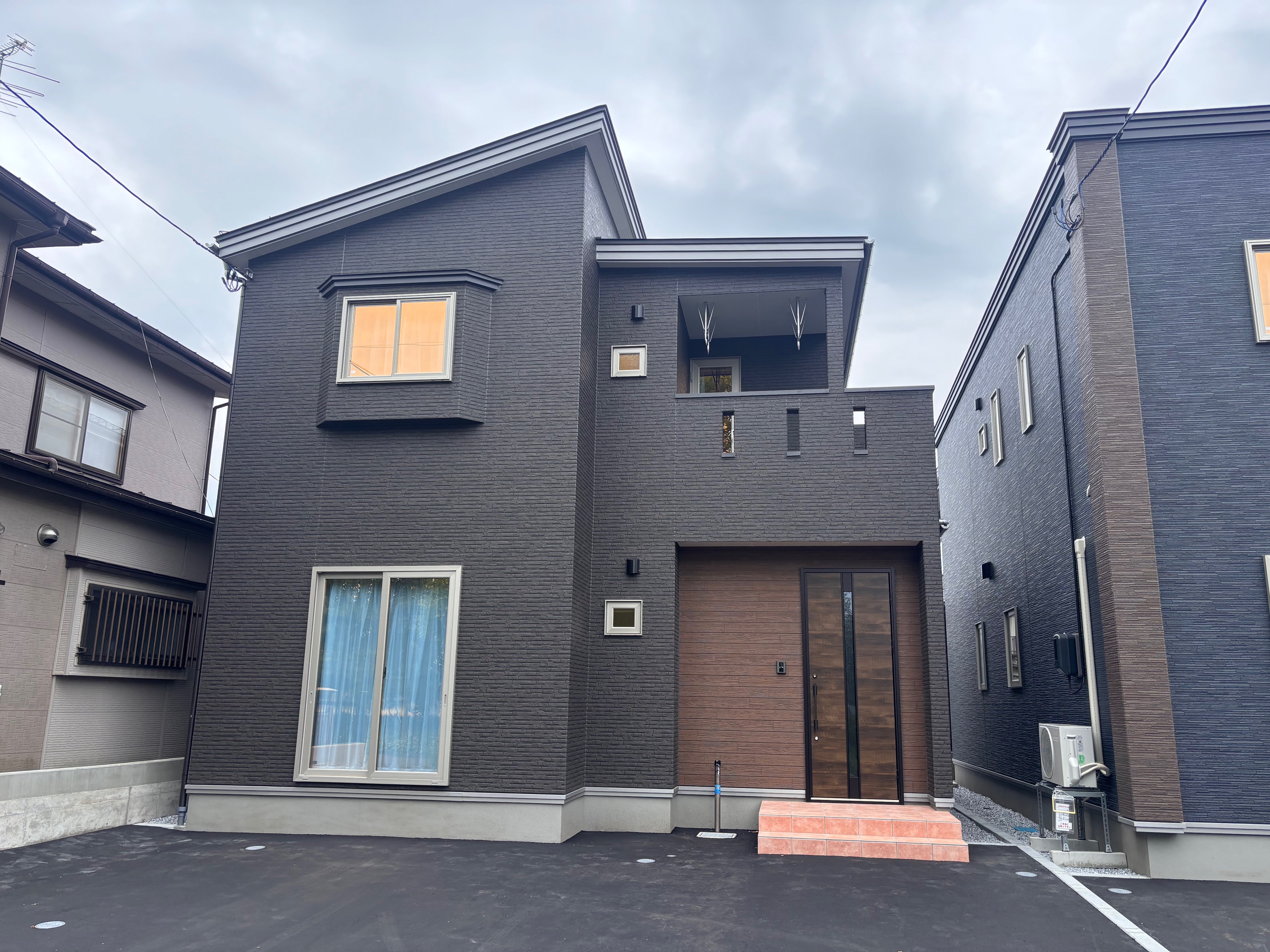 八戸市多賀台3丁目7-9　（Ｂ棟）